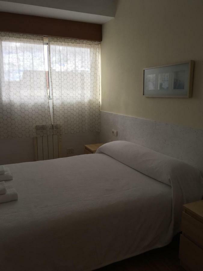 Apartamento Vacacional Do Pexigo 圣地亚哥－德孔波斯特拉 外观 照片